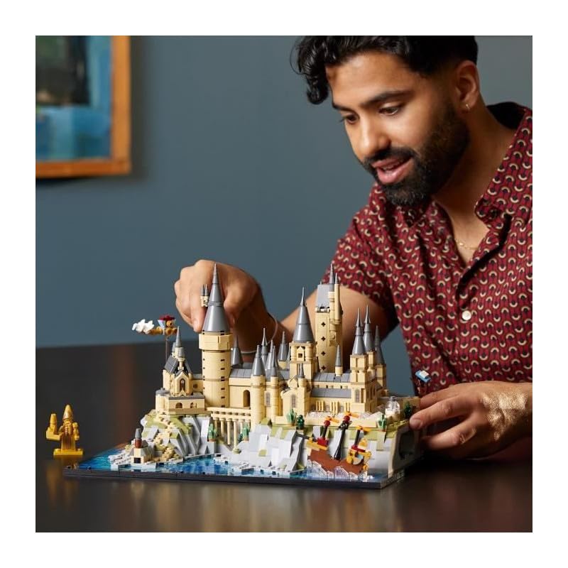 LEGO Harry Potter Schloss Hogwarts 76419, Sammelset für Erwachsene mit Schlossgelände, Türmen, Kammer des Schreckens & Architekten-Minifigur