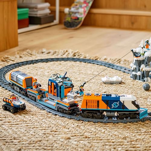 LEGO City Arktis-Polarexpress 60470, RC-Zug mit Schneepflug, 22 Gleisen, 6 Minifiguren & Felssturz-Funktion, Spielzeug ab 7 J